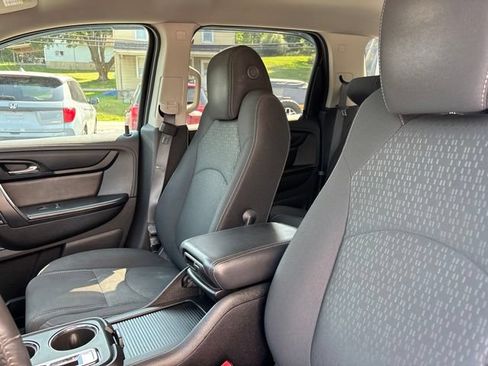 Used 2016 GMC Acadia SLE AWD/4WD image 19