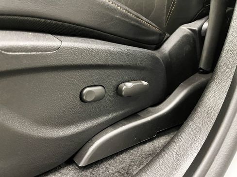 Used 2020 Chevrolet Trax LT w/ Redline Edition image 16