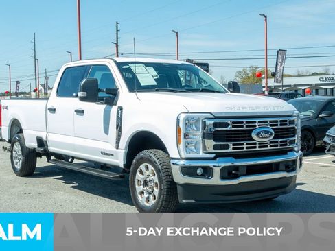 Used 2024 Ford F250 XLT AWD/4WD image 3