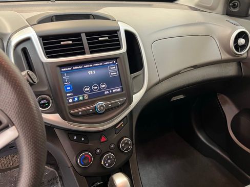 Used 2020 Chevrolet Sonic LT image 21
