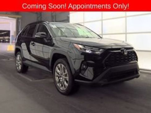 Used 2023 Toyota RAV4 XLE Premium FWD image 1