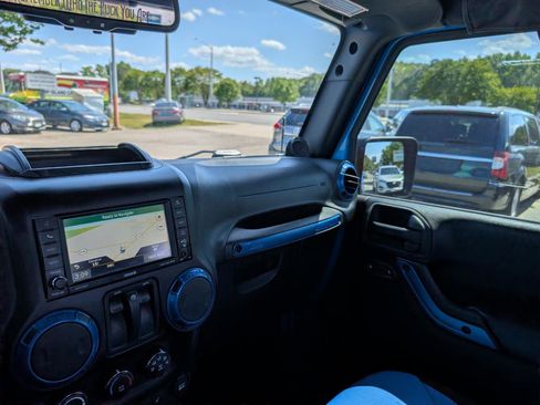 Used 2014 Jeep Wrangler Sahara AWD/4WD image 32