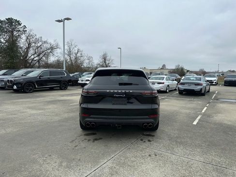 Used 2019 Porsche Cayenne S image 4