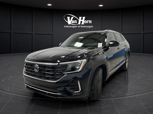 Used 2024 Volkswagen Atlas Cross Sport SEL R-Line image 7