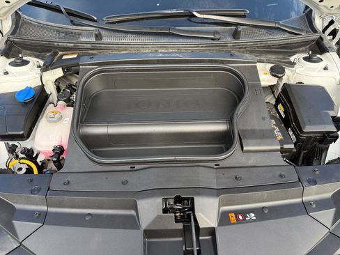 Used 2024 Hyundai Ioniq 6 Limited RWD image 20
