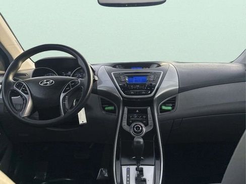 Used 2013 Hyundai Elantra GLS w/ Preferred Pkg image 17
