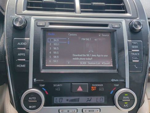 Used 2014 Toyota Camry XLE FWD image 21