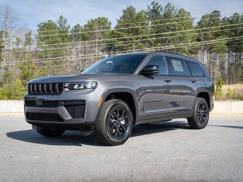 New 2026 Jeep Grand Cherokee L 4WD image 3