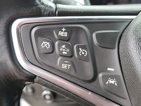 Used 2019 Chevrolet Equinox LT w/ Driver Convenience Package image 9