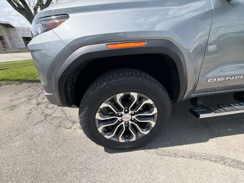 New 2026 GMC Canyon Denali image 10