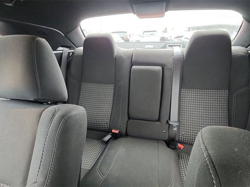 Used 2019 Dodge Challenger SXT image 12
