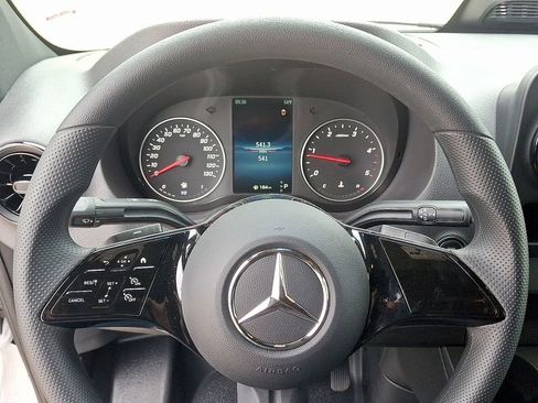 Used 2025 Mercedes-Benz Sprinter 2500 image 19