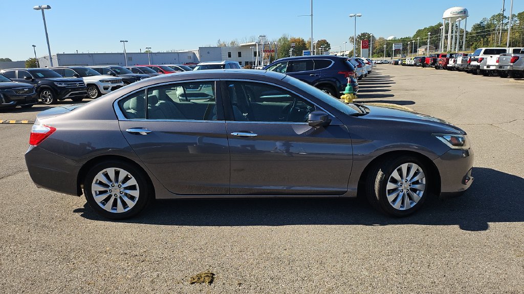 Used 2015 Honda Accord EX image 2