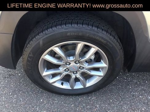 Used 2024 GMC Terrain SLT AWD/4WD image 33