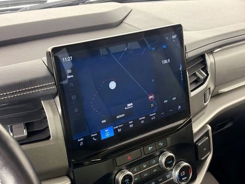 Used 2023 Ford Expedition XLT image 14