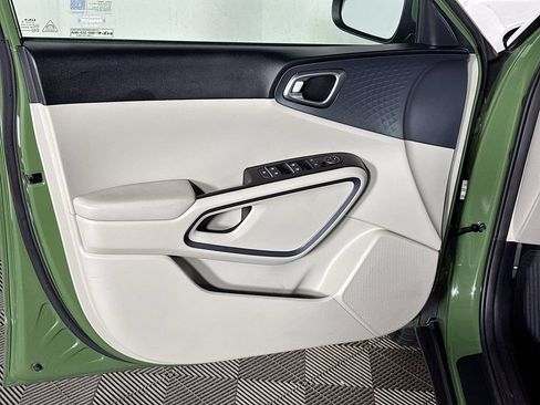 Used 2023 Kia Soul EX FWD image 10