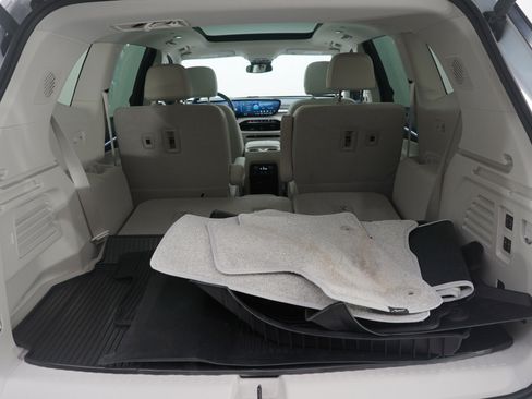 Used 2025 Buick Enclave Avenir image 9