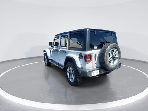 Used 2020 Jeep Wrangler Unlimited Sahara AWD/4WD image 6