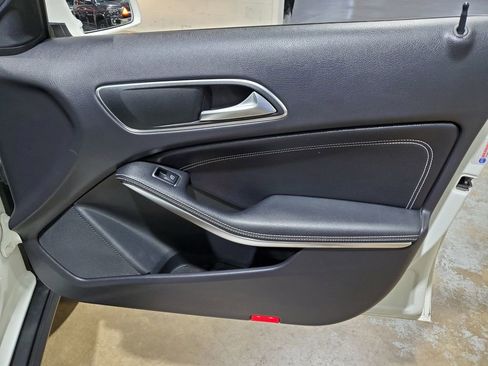 Used 2017 Mercedes-Benz GLA 250 image 17