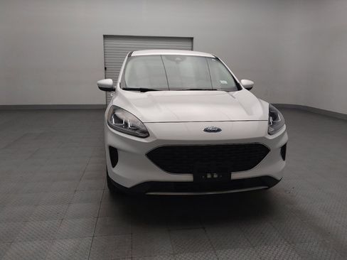 Used 2020 Ford Escape SE FWD image 14