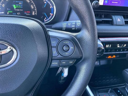 Used 2025 Toyota RAV4 LE image 23