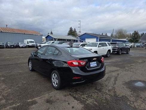 Used 2016 Chevrolet Cruze LS image 7
