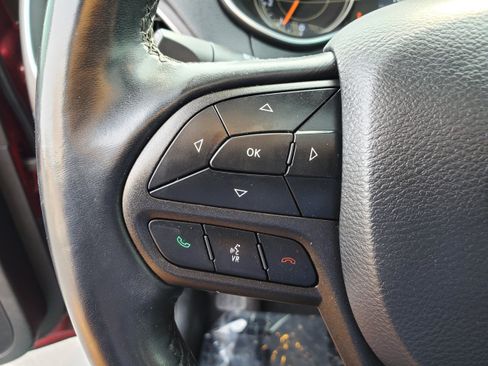 Used 2020 Jeep Cherokee Trailhawk w/ Comfort/Convenience Group AWD/4WD image 18