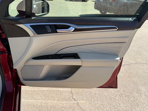 Used 2018 Ford Fusion Energi Platinum FWD image 27