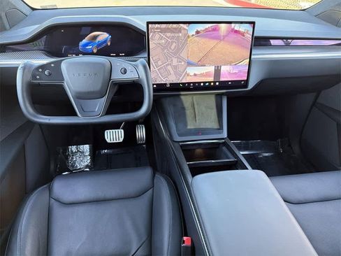 Used 2022 Tesla Model X Plaid image 12