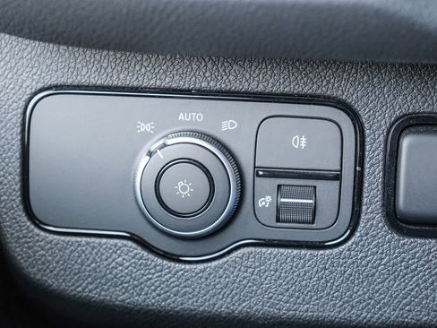 Used 2024 Mercedes-Benz Sprinter 2500 image 28