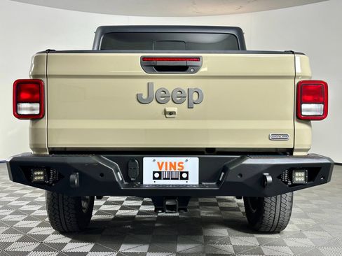 Used 2022 Jeep Gladiator Overland w/ Popular Equipment Package AWD/4WD image 23