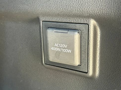 Used 2025 Lexus GX 550 w/ Accessory Package (2T) AWD/4WD image 15