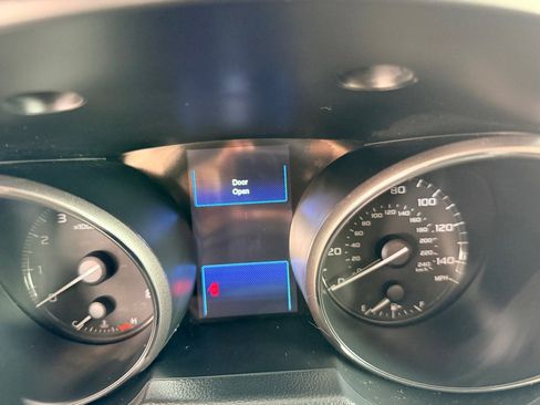 Used 2019 Subaru Outback 2.5i Premium image 10