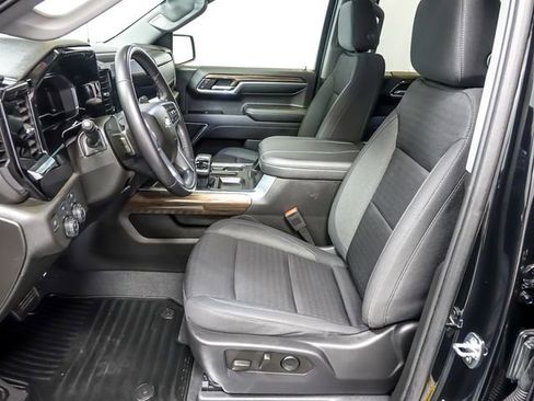 Used 2023 Chevrolet Silverado 1500 LT AWD/4WD image 12