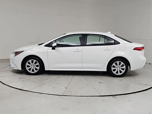 Used 2024 Toyota Corolla LE FWD image 3