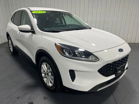 Used 2021 Ford Escape SE image 16