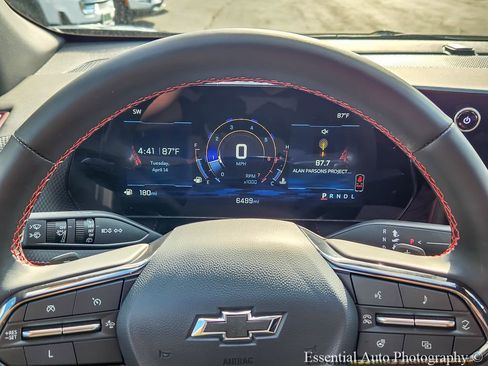 Certified 2025 Chevrolet Equinox RS image 12