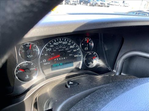 Used 2025 GMC Savana 2500 w/ Driver Convenience Package RWD image 24