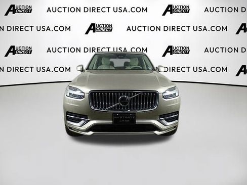 Used 2023 Volvo XC90 B6 Plus image 3