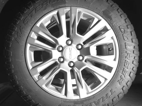 Used 2023 GMC Yukon XL Denali w/ Max Trailering Package AWD/4WD image 11