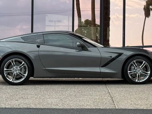 Used 2016 Chevrolet Corvette Stingray Coupe w/ Carbon Flash Badge Package RWD image 16
