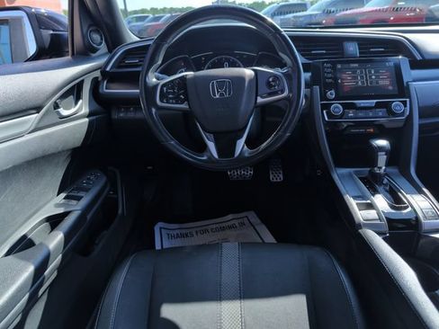 Used 2019 Honda Civic Sport image 2