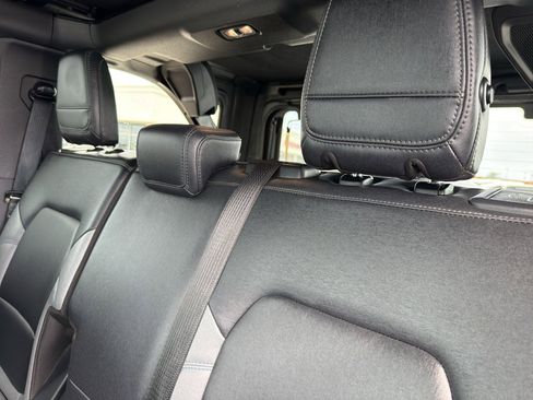 Used 2022 Ford Bronco Black Diamond w/ Sasquatch Package image 31