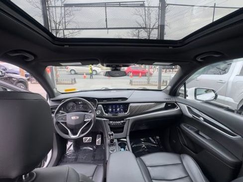 Used 2021 Cadillac XT6 Premium Luxury image 23