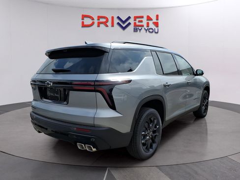 New 2026 Chevrolet Traverse LT w/ Midnight/Sport Edition image 5