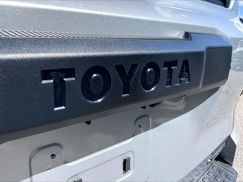 Certified 2026 Toyota 4Runner TRD Off-Road Premium AWD/4WD image 30