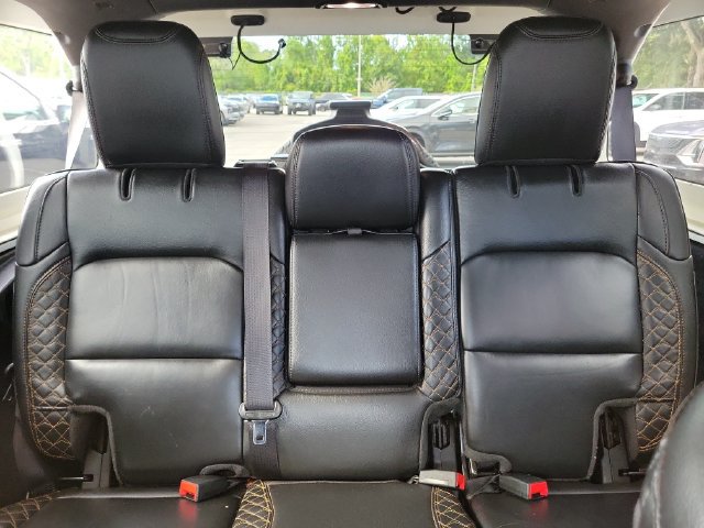 Used 2022 Jeep Wrangler Unlimited Sahara AWD/4WD image 18