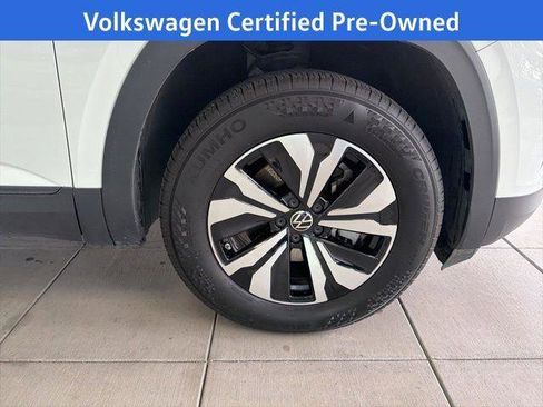 Certified 2024 Volkswagen Atlas Cross Sport SE image 14
