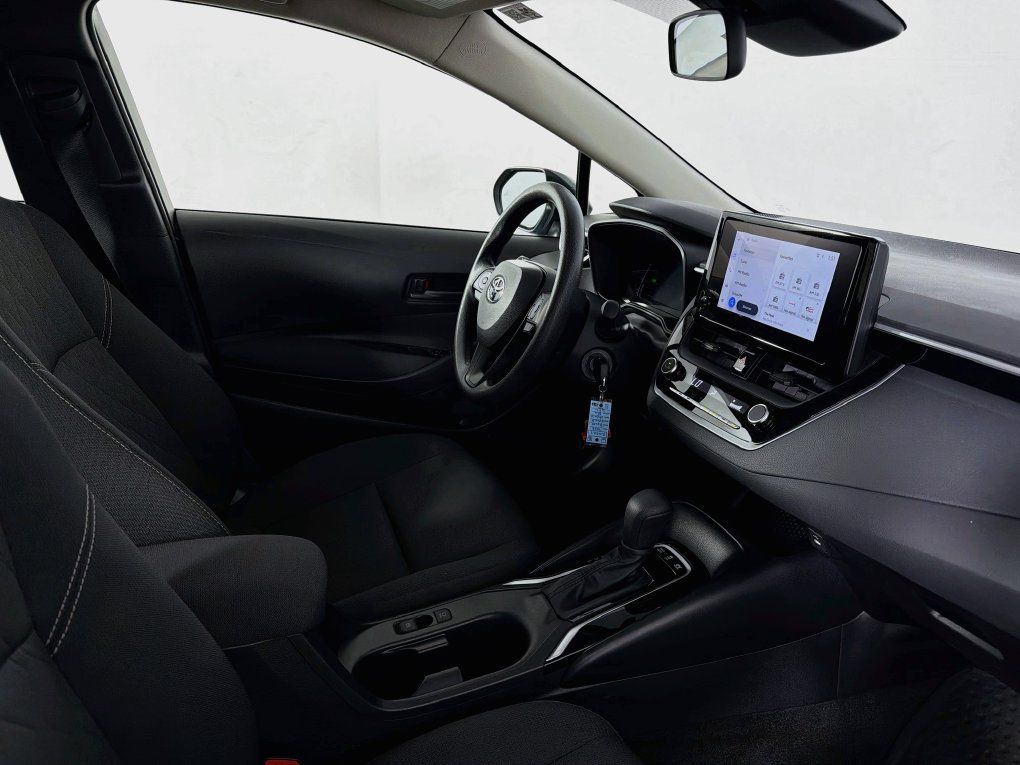 Used 2026 Toyota Corolla LE FWD image 36