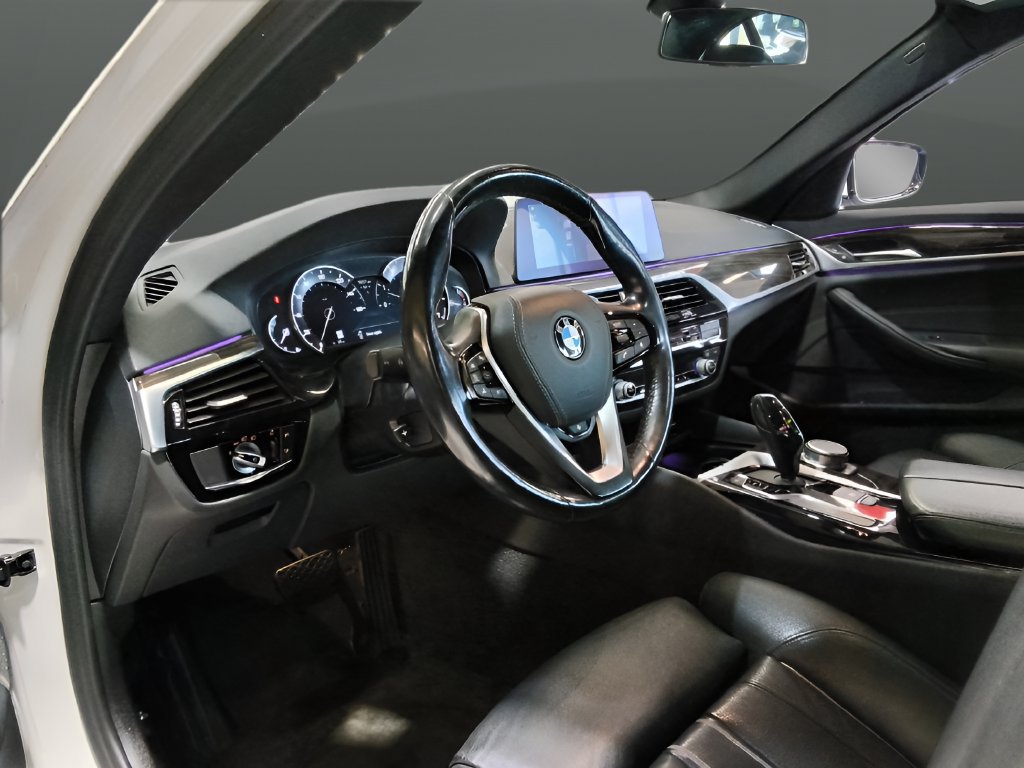 Used 2019 BMW 540i xDrive AWD/4WD image 12